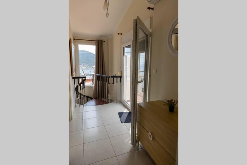 Port View House-Comfy Family Apartment-Panoramic View Néa Péramos Exteriér fotografie